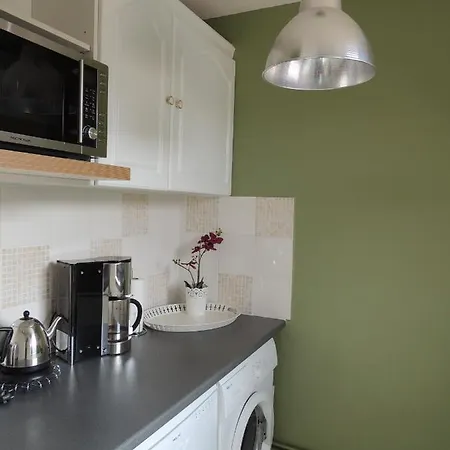 Apartment T2 Meuble Avec Balcon